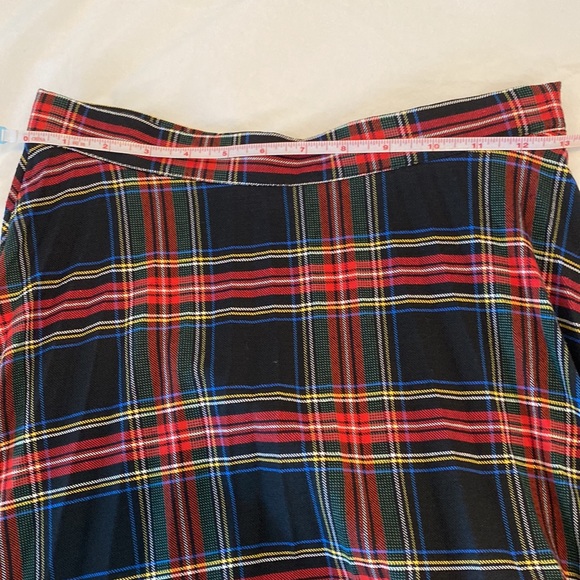 Red pleated checkered skirt - Picture 8 of 12